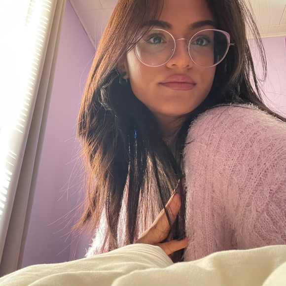 Meet your Posher, Jasmine - Picture 1 of 3